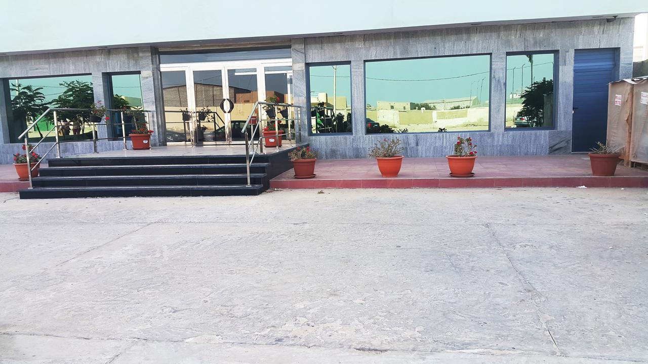 Hotel Tasiast Nouadhibou Bagian luar foto