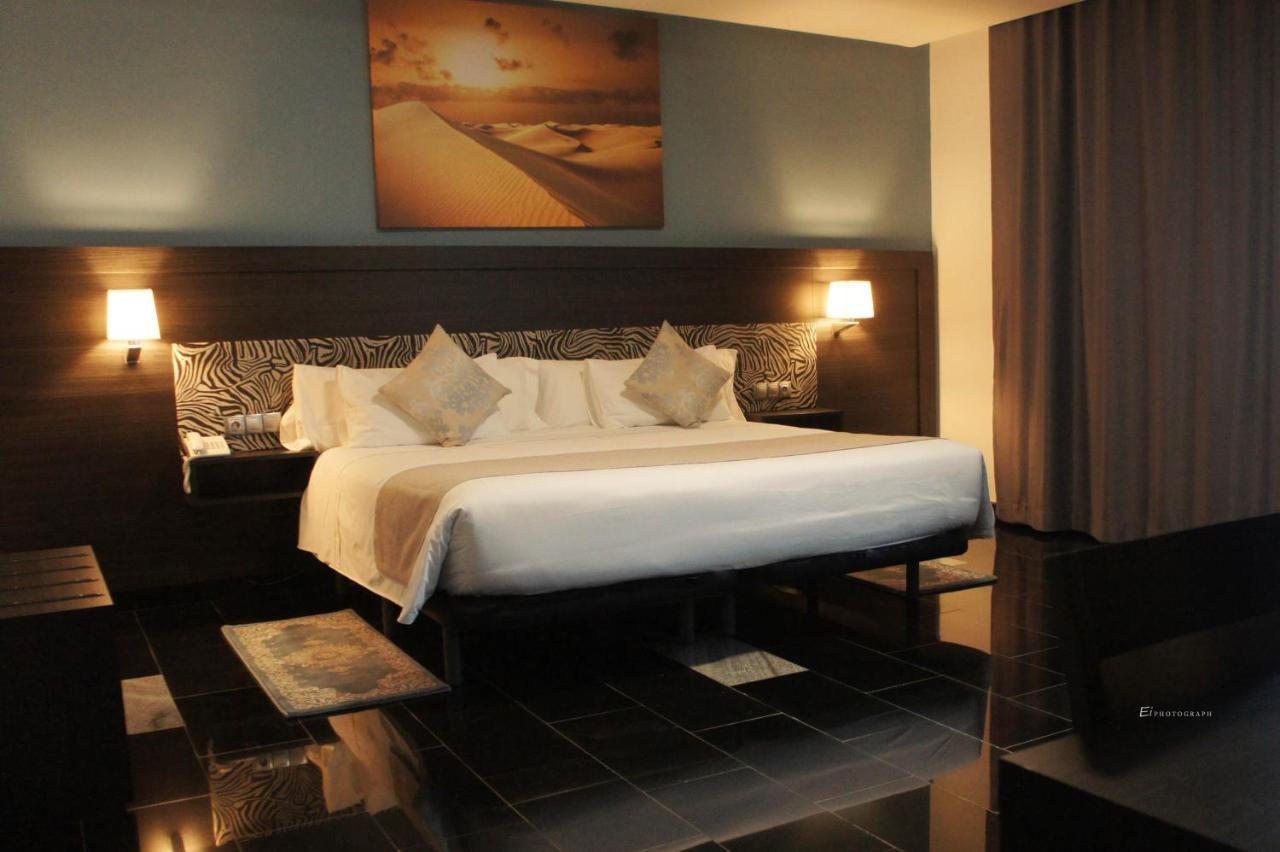 Hotel Tasiast Nouadhibou Bagian luar foto